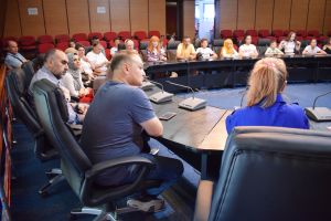 Cadre didactice şi elevi turci şi letoni, în vizită la Palatul Administrativ