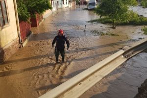 Prefectura Arad a înaintat proiectul de Hotărâre pentru alocarea despăgubirilor arădenilor afectaţi de inundaţii