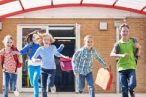 A venit vacanţa, cu trenul de Franţa… Cât durează vacanţa de vară