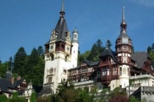 Cine poate cumpăra Castelul Peleş? Intenţiile sunt clare, iar Familia Regală a României trebuie să răspundă