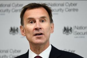 Ministrul britanic de externe este  „aproape sigur” că Iranul este în spatele atacurilor celor două petroliere