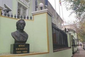 Eminescu decapitat la Odessa. Pe urma teilor pierduţi…