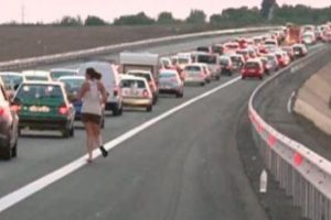 Accident mortal pe autostrada A2. Traficul este complet blocat