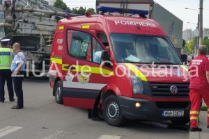 O persoana a murit si alta se afla in stare grava dupa ce o un autoturism a ajuns sub un TIR