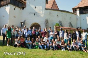 Firmele din Braşov încearcă să rezolve criza forţei de muncă angajând străini