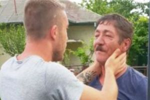 Copil abandonat în România, ajuns medic în Italia. S-a întors să îşi vadă părinţii. Reacţia tatălui l-a lăsat fără cuvinte