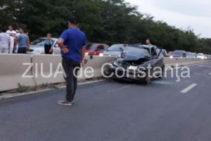Accident rutier grav la Lazu. O masina a luat foc