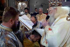 Prea Sfinţitul Calinic Botoşăneanul şlujeşte, duminică şi luni, la două biserici din Botoşani