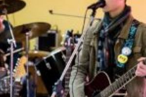 Vocea unui tânăr din Moldova Nouă poate deveni „Vocea României”