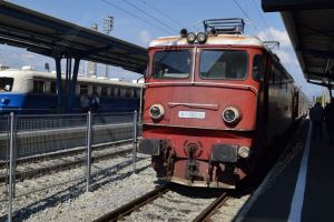 ”Reintroduceţi un tren accelerat între Bistriţa şi Cluj!”