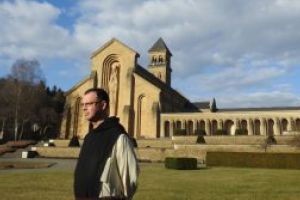 Calugarii de la o manastire belgiana vor folosi internetul pentru a vinde un sortiment celebru de bere