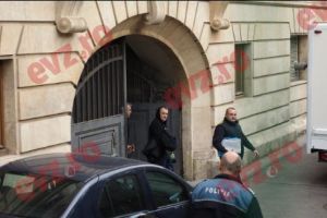 Cum îşi petrece timpul în închisoare ucigaşul disidentului Gheorghe Ursu. Marian Clită se plimbă din când în când cu dubele ANP
