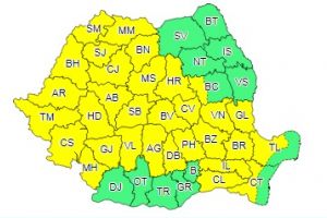 Vestul Dobrogei, sub cod galben. Intervale cu averse, descarcari electrice, intensificari ale vantului, vijelii si grindina