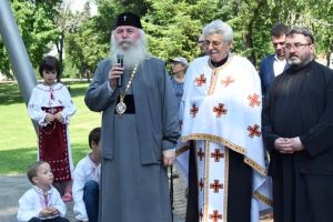 Deportarea în Bărăgan. Mitropolit: „200 de copii nu au mai ajuns să scrie, la şcoală, cuvântul mama”