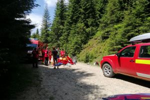 UPDATE FOTO – Biciclist decedat la Păltiniş. S-a solicitat elicopterul SMURD
