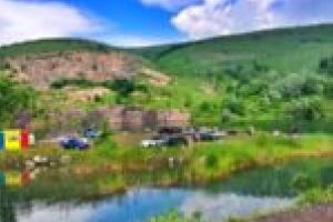 Frumuseţea sălbatică a Domanului, umbrită de cocalari! Trist!