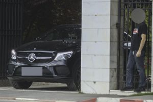 EL E CEL MAI CREDINCIOS PAZNIC! PROPRIETATEA LUI GIGI BECALI E ”PE MÂINILE” BODYGUARDULUI-DANSATOR