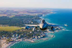 Poza care face cat o mie de cuvinte: O parte a litoralului romanesc, al Marii Negre, fotografiat dintr-un avion militar