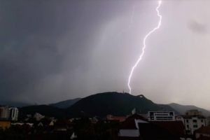 Furtunile schimbă tipurile de riscuri ale poliţei de asigurare a locuinţelor