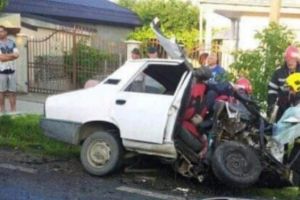 Accident grav provocat de un poliţist. A ucis doi oameni încercând să evite un câine