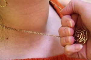 Suspectă de tâlhărie prinsă de poliţişti şi reţinută pe 24 de ore, la Miercurea Ciuc