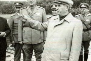 Ceauşescu şi stenogramele colonelului. Un ofiţer în rezervă a dat publicităţii documente din arhivele SUA legate de industria aeronautică a României, datoriile externe şi industria de apărare din perioada Războiului Rece