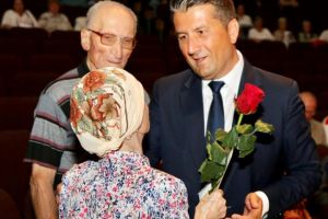 Festivitate la Casa de Cultura a Sindicatelor: Primaria Constanta premiaza, maine, seniorii care au implinit 80 de ani    