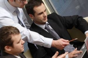 SRI controlează averile românilor cu un soft din bani europeni. Gata cu bunurile trecute pe numele amantelor şi străbunicilor