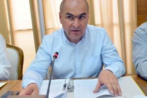 Retrospectiva săptămânii prin ochii lui Bihorel: Bolovan nu vede care-i diferenţa dintre o biserică şi un parc