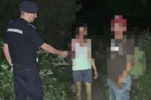 I-a furat telefonul după partida de amor!