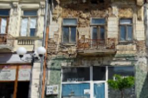 In atentia proprietarilor de imobile “pericol public” din centrul vechi al Brailei. Daca nu te preocupi de reabilitarea fatadei cladirii, vei fi aspru sanctionat