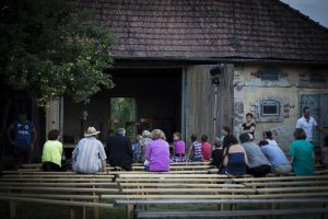 Cultură’n Șură – Molière se joacă săptămâna acesta la Raciu, Moţăieni şi Doiceşti