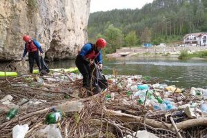 Big Brother pe Criş: Defileul Crişului Repede va fi monitorizat video, pentru a-i prinde pe cei care aruncă mizerii (FOTO)