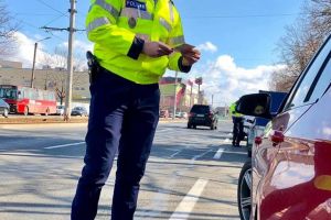 Zeci de şoferi lăsaţi fără permis, în weekend-ul de Rusalii