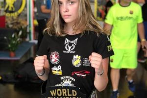 O timişoreancă a câştigat medalia de aur la Campionatul Mondial de Kickboxing din Italia