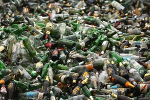 Marea colectare a sticlei, la Miercurea Ciuc. Fiecare kilogram adus este plătit