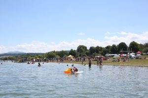 Ridicări cu balonul, concert Subcarpaţi, transport şi camping gratuit la Zilele Lacului Surduc. Program