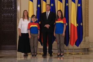 Două braşovence participante la Summitul Global al Tinerilor de la Abu Dhabi, felicitate de Iohannis