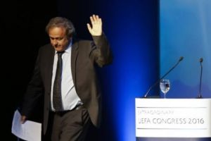Scandal de corupţie la cel mai înalt nivel. Legendarul Platini, demolat de pe soclu