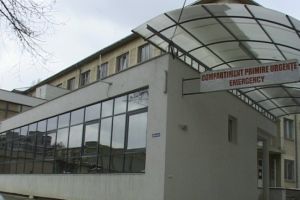 Adolescentă la spital după ce a încercat să se sinucidă cu medicamente