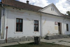 La Ghinda, ca la Ateneu. Cine spune că va începe campania ”Daţi-mi un leu pentru căminul meu!”