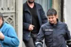 EXCLUSIV. Fratele fetei ucisă în pădurea de la Secu, condamnat la închisoare pentru violenţă! Detalii şocante!