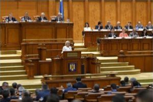 Moţiunea de cenzură pentru demiterea Guvernului a fost RESPINSĂ / PSD: Nu a întrunit nici măcar votul tuturor aleşilor Opoziţiei / Tăriceanu: E greu, băieţi, fără liste suplimentare? E greu!