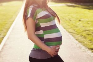 O elevă de liceu a rămas însărcinată cu profesorul de religie