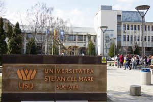 Contribuţie importantă a trei universitari suceveni la „Istoria traducerilor în limba ...