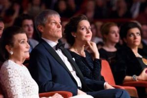 Soţia lui Dacian Cioloş a dat lovitura! Câţi bani a câştigat cu firma de mindfulness