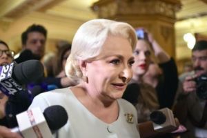Dăncilă cautră sprijin înainte de congres. Întâlnire de gradul 0 la sediul din Kiseleff