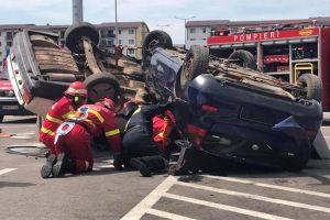 Pompierii bistriţeni luptă pentru un loc în finala competiţiei de descarcerare şi prim ajutor