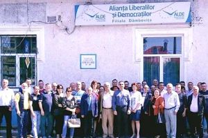 Delegaţia permanentă a ALDE Dâmboviţa a decis susţinerea candidaturii lui Tăriceanu pentru prezidenţiale