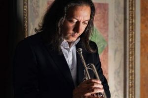 Artistul care a cunoscut celebritatea în Statele Unite, dar a ales România. Emil Bîzgă: „Sunt un patriot!”